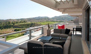 Nieuw luxe penthouse vakantie appartement te huur in moderne stijl in Marbella – Benahavis, Costa del Sol 9