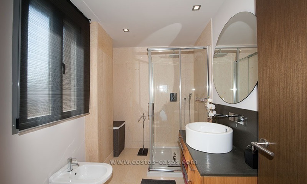 Nieuw luxe penthouse vakantie appartement te huur in moderne stijl in Marbella – Benahavis, Costa del Sol 21
