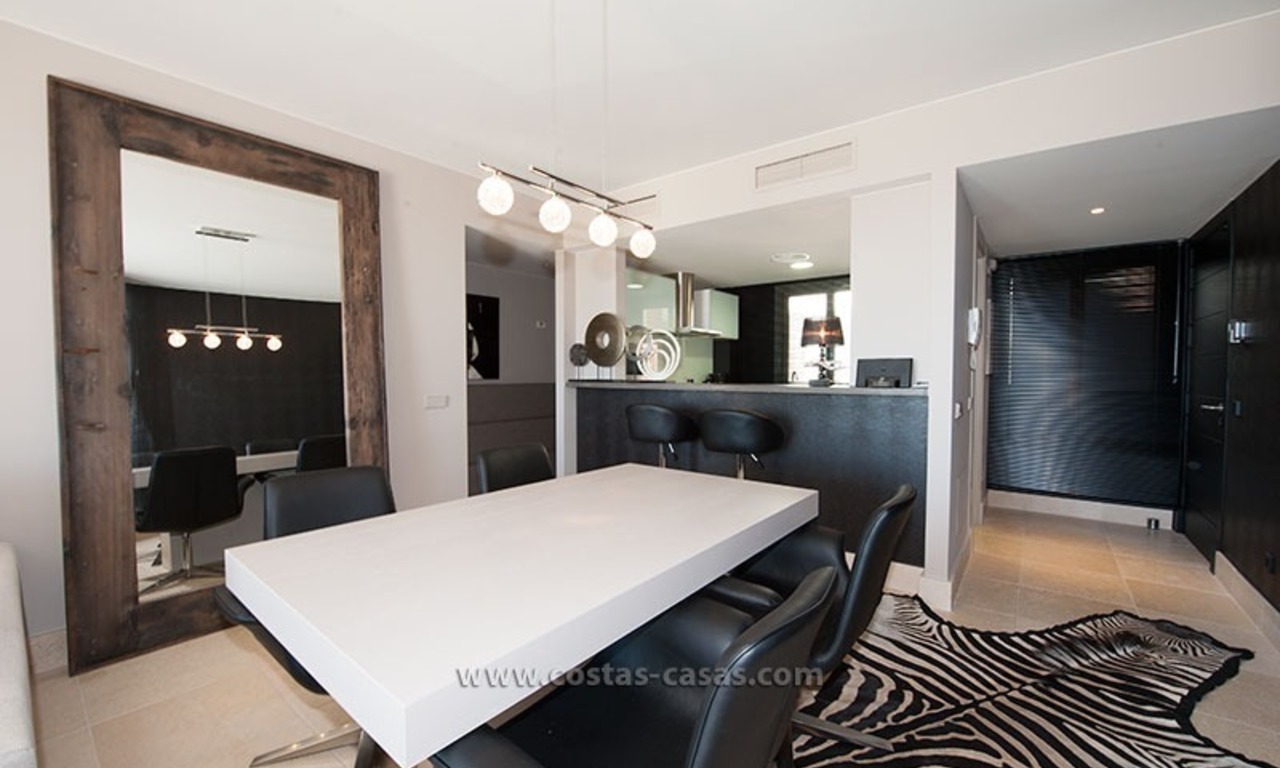 Nieuw luxe vakantie appartement te huur in moderne stijl in golfresort, Marbella – Benahavis, Costa del Sol 11