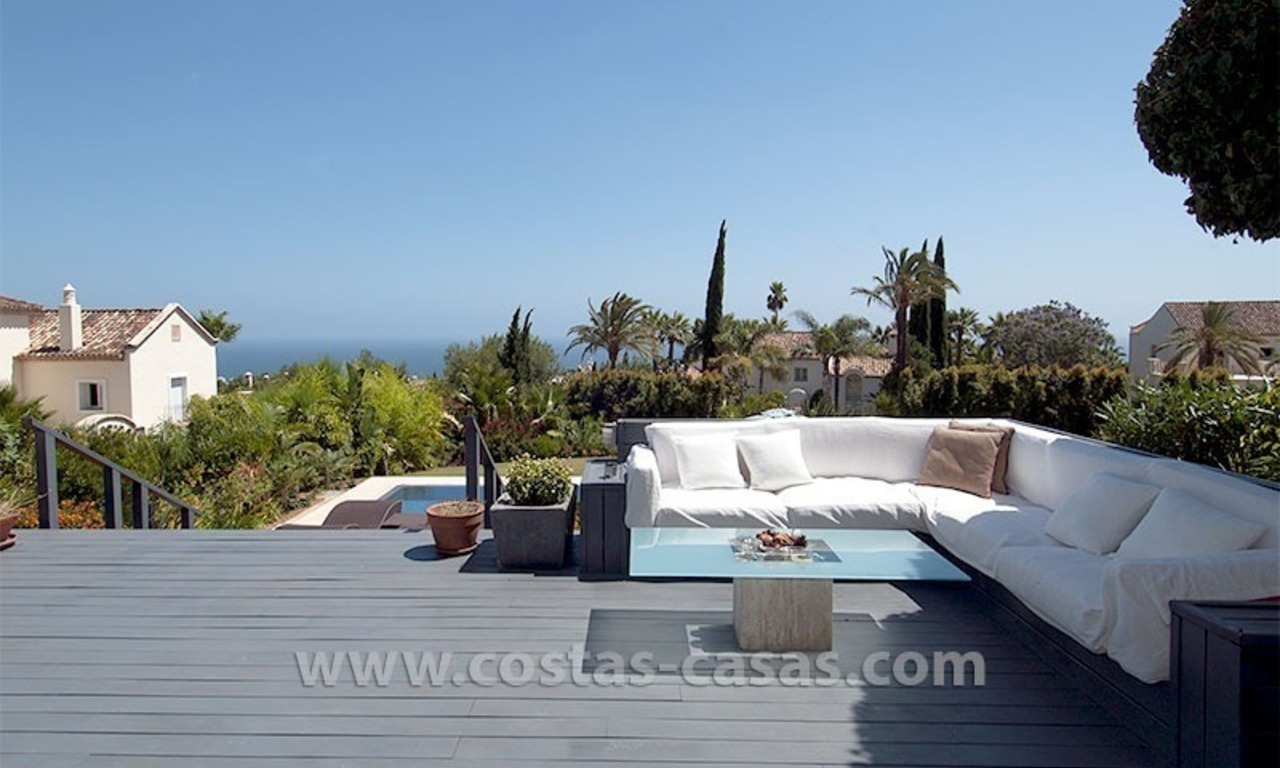 Luxe moderne villa in Andalusische stijl te koop in Sierra Blanca, Marbella 20