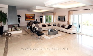 Luxe moderne villa in Andalusische stijl te koop in Sierra Blanca, Marbella 25