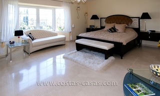 Luxe moderne villa in Andalusische stijl te koop in Sierra Blanca, Marbella 33