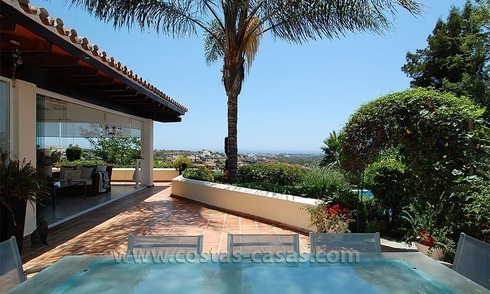 Te koop: Villa gelegen direct aan golfbaan in Marbella – Benahavís 