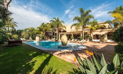 Exclusieve villa te koop in Marbella vlakbij het strand 