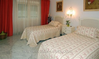 Luxe strandappartement te koop in Puerto Banús, Marbella 11