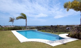 Moderne villa in Andalusische stijl te koop, golfresort, New Golden Mile, tussen Marbella, Benahavís - Estepona 2