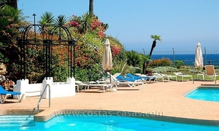 Aan strand gelegen penthouse te koop te Puerto Banus in Marbella 25