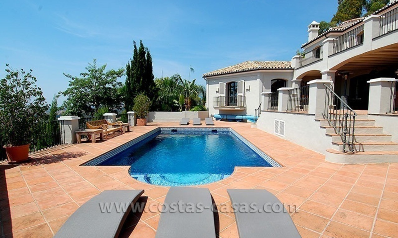 Luxe rustieke villa te koop in Marbella – Benahavís 2