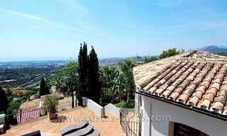 Luxe rustieke villa te koop in Marbella – Benahavís 36