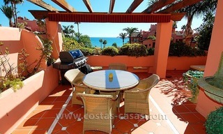 Te huur voor vakantie: Luxe eerstelijnstrand appartement, strand complex, New Golden Mile, Marbella - Estepona, Costa del Sol 2