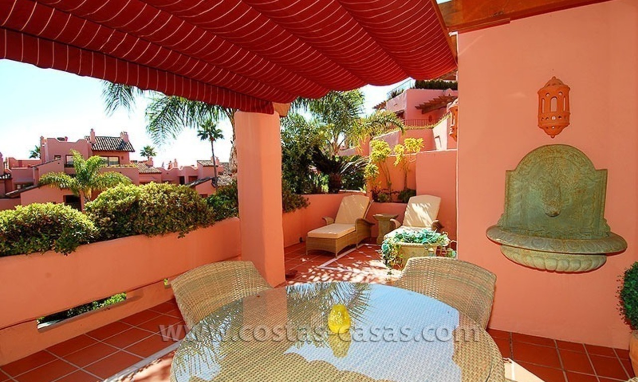 Te huur voor vakantie: Luxe eerstelijnstrand appartement, strand complex, New Golden Mile, Marbella - Estepona, Costa del Sol 3