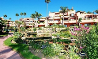 Te huur voor vakantie: Luxe eerstelijnstrand appartement, strand complex, New Golden Mile, Marbella - Estepona, Costa del Sol 21