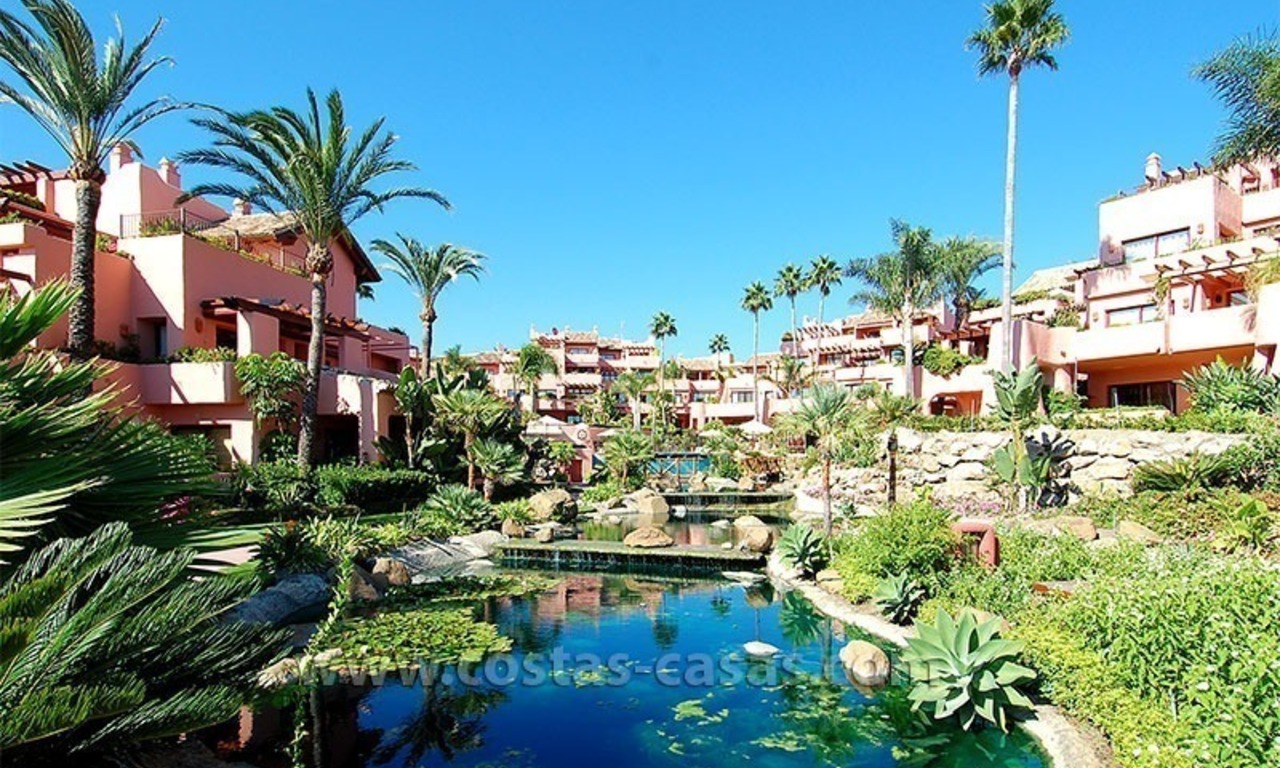 Te huur voor vakantie: Luxe eerstelijnstrand appartement, strand complex, New Golden Mile, Marbella - Estepona, Costa del Sol 22