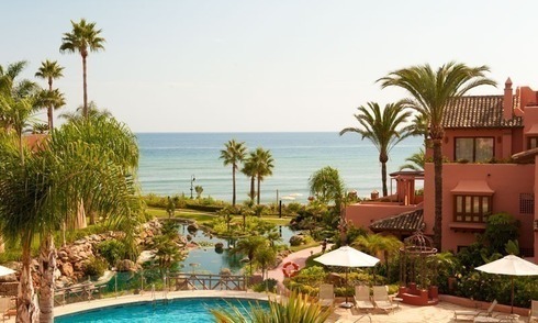 Te huur voor vakantie: Luxe eerstelijnstrand appartement, strand complex, New Golden Mile, Marbella - Estepona, Costa del Sol 