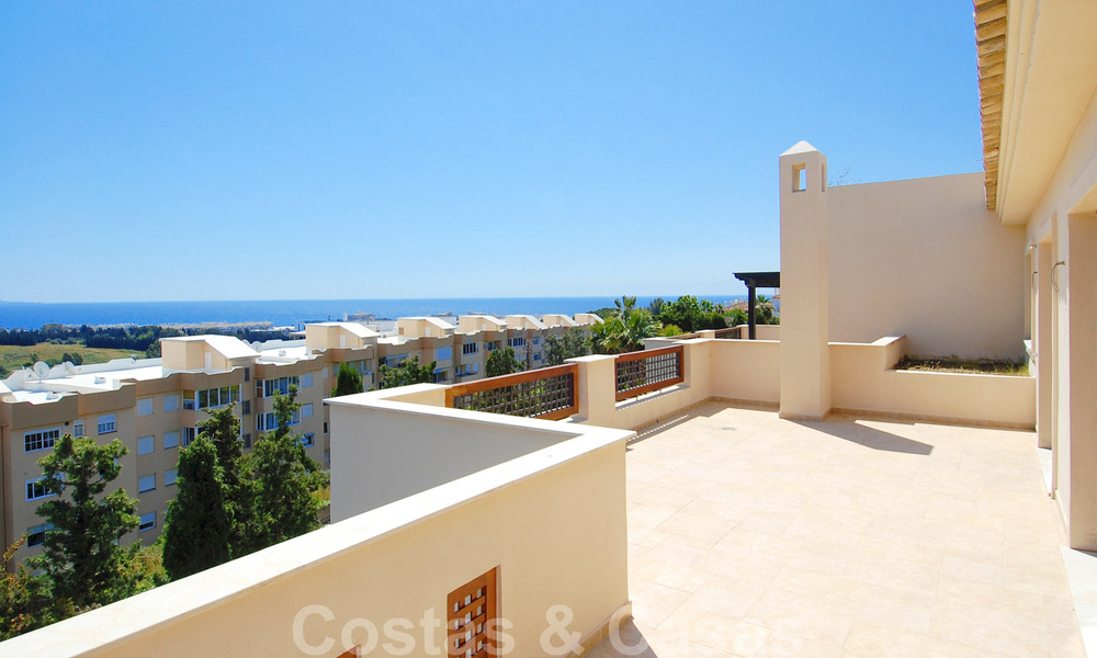 Luxe appartementen te koop in Nueva Andalucia - Marbella, op loopafstand van voorzieningen en Puerto Banus 30603