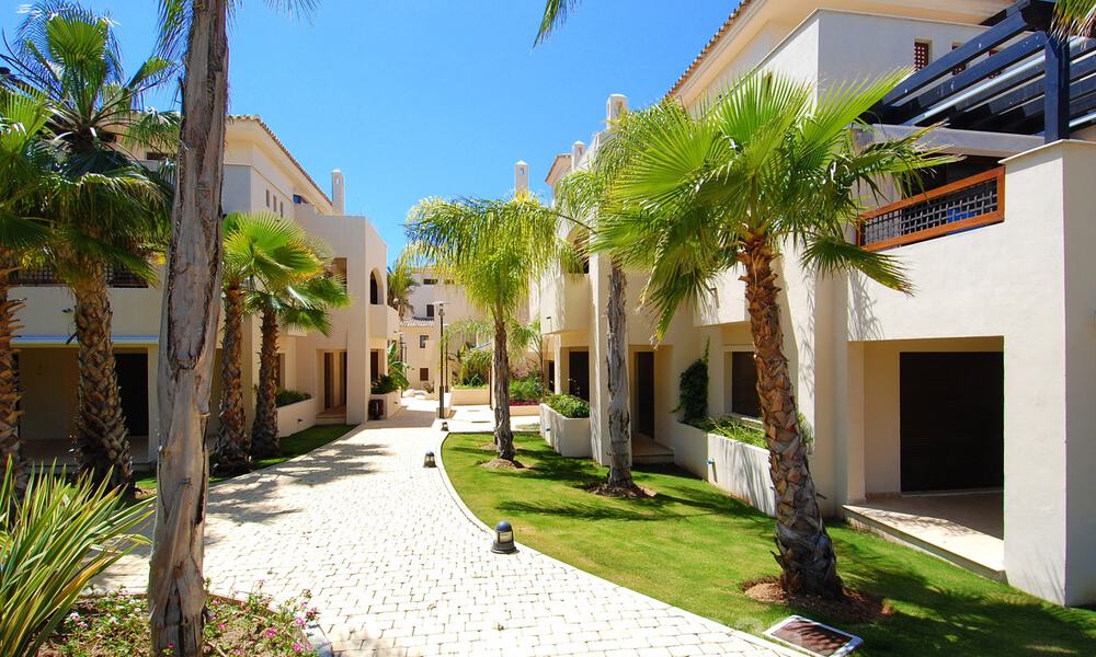 Luxe appartementen te koop in Nueva Andalucia - Marbella, op loopafstand van voorzieningen en Puerto Banus 30617