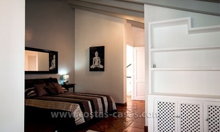 Te koop: Ruime, volledig toegeruste en gerenoveerde villa in Marbella stad 23