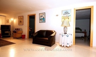 Te Koop: Grote, goed onderhouden villa tussen Marbella en Estepona 26