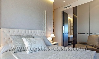 Te koop: Uitzonderlijk goed gelegen, nieuwe luxe villa in Nueva Andalucía, Marbella 7