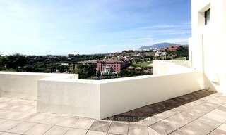 Te koop: Luxe, modern eerstelijns golfappartement te koop op een 5-sterren golfresort in de driehoek Marbella – Benahavís – Estepona 14