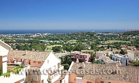 Groot luxe duplex penthouse te koop in Nueva Andalucía – Marbella 