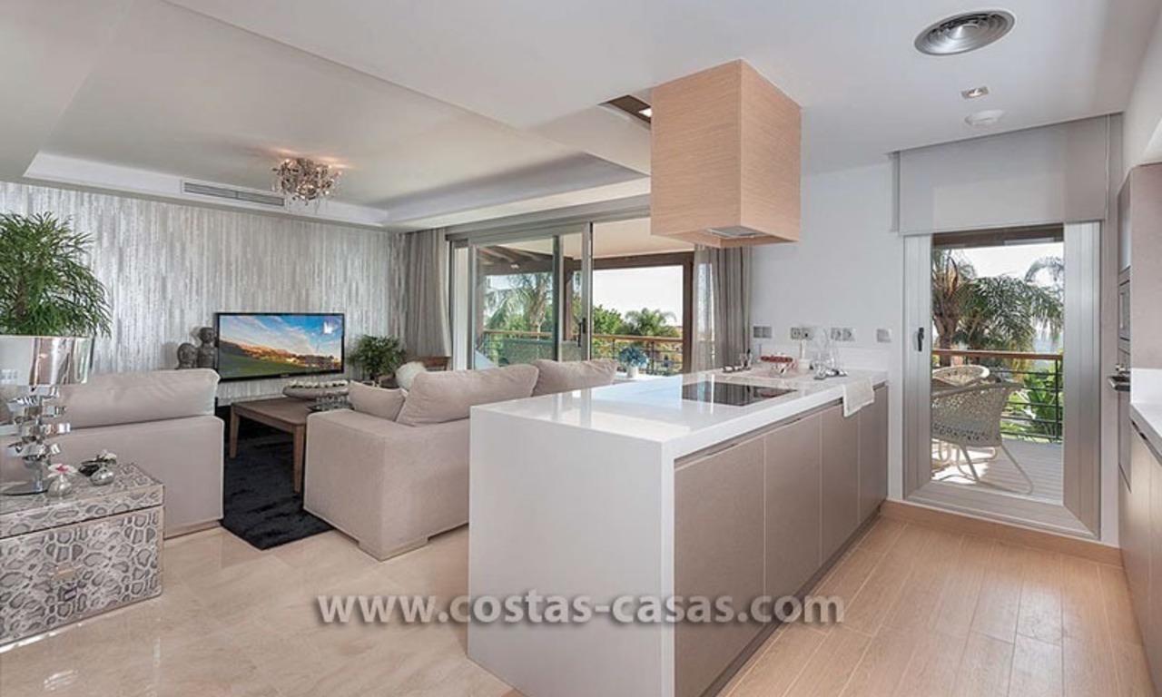 Te koop: Instapklare Nieuwe moderne appartementen direct aan zee in Estepona 8