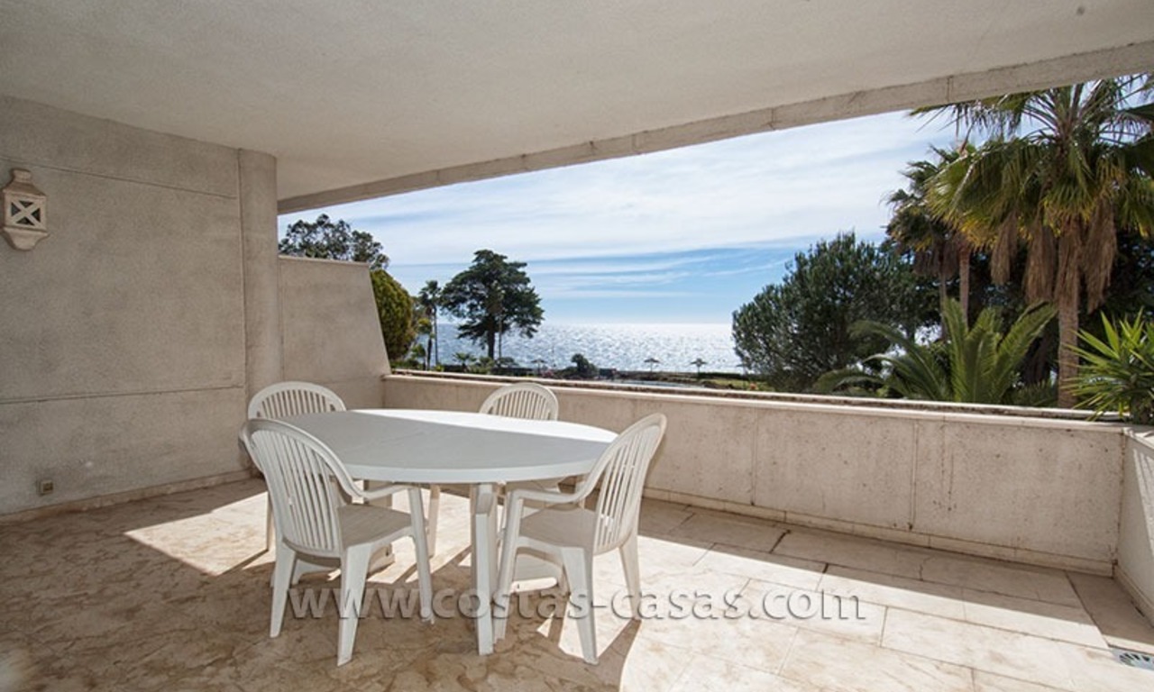 Strand appartement te koop aan de New Golden Mile tussen Marbella en Estepona 5