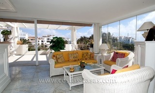 Exclusief appartement te koop in Playas del Duque – eerstelijns strandcomplex te Puerto Banús, Marbella 6