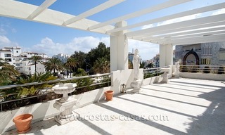 Exclusief appartement te koop in Playas del Duque – eerstelijns strandcomplex te Puerto Banús, Marbella 4