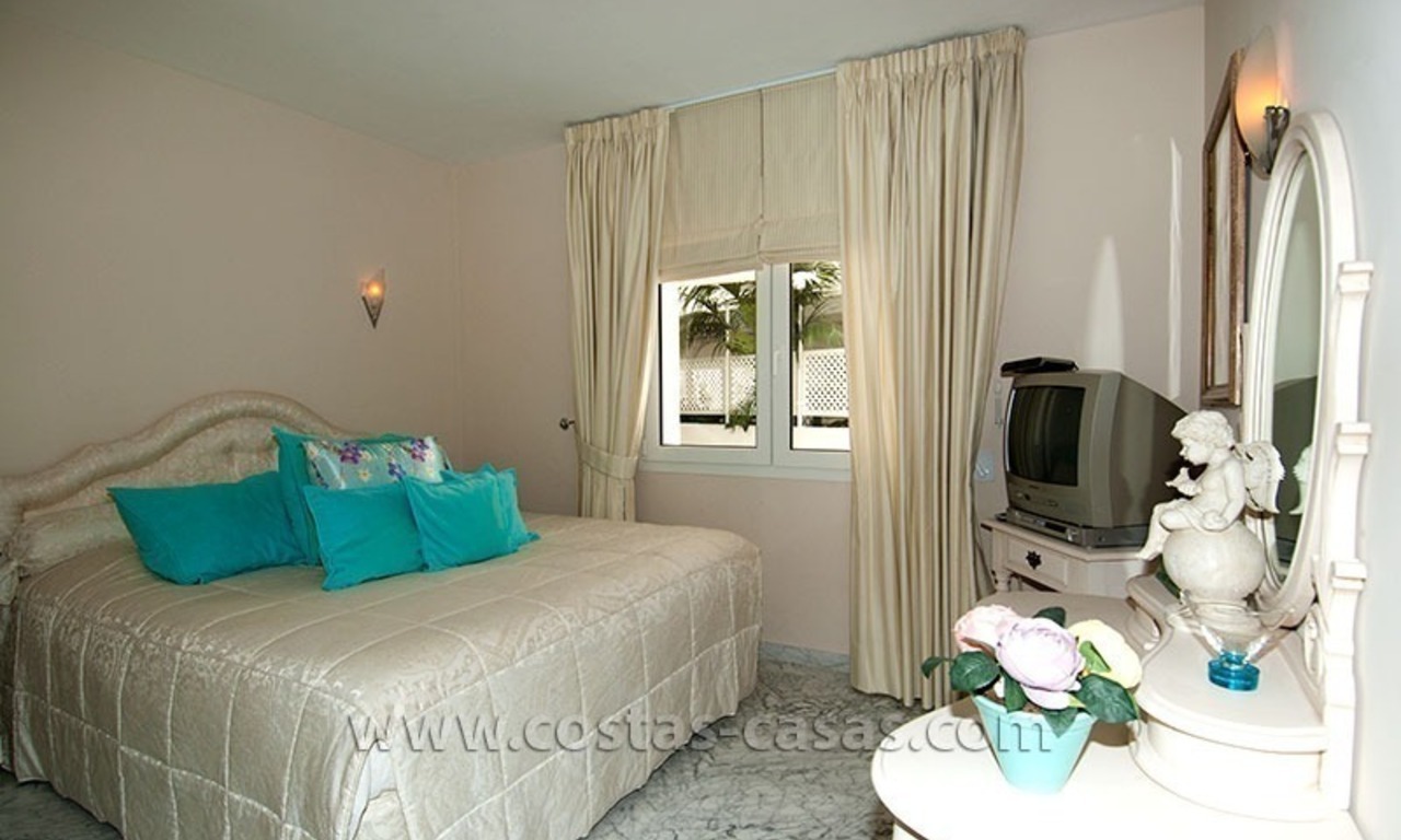 Te koop: Exclusief appartement in Playas del Duque – eerstelijns strandcomplex te Puerto Banús, Marbella 18