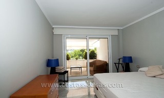 Te koop: Buitengewoon groot, riant en modern golfappartement in chique wooncomplex te Marbella 15