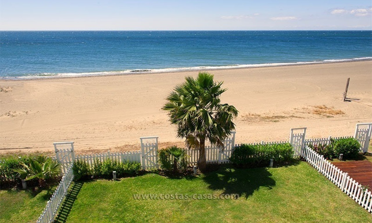 Eerstelijn strand huis te huur voor vakantie tussen Marbella en Estepona, Costa del Sol, Spanje 1