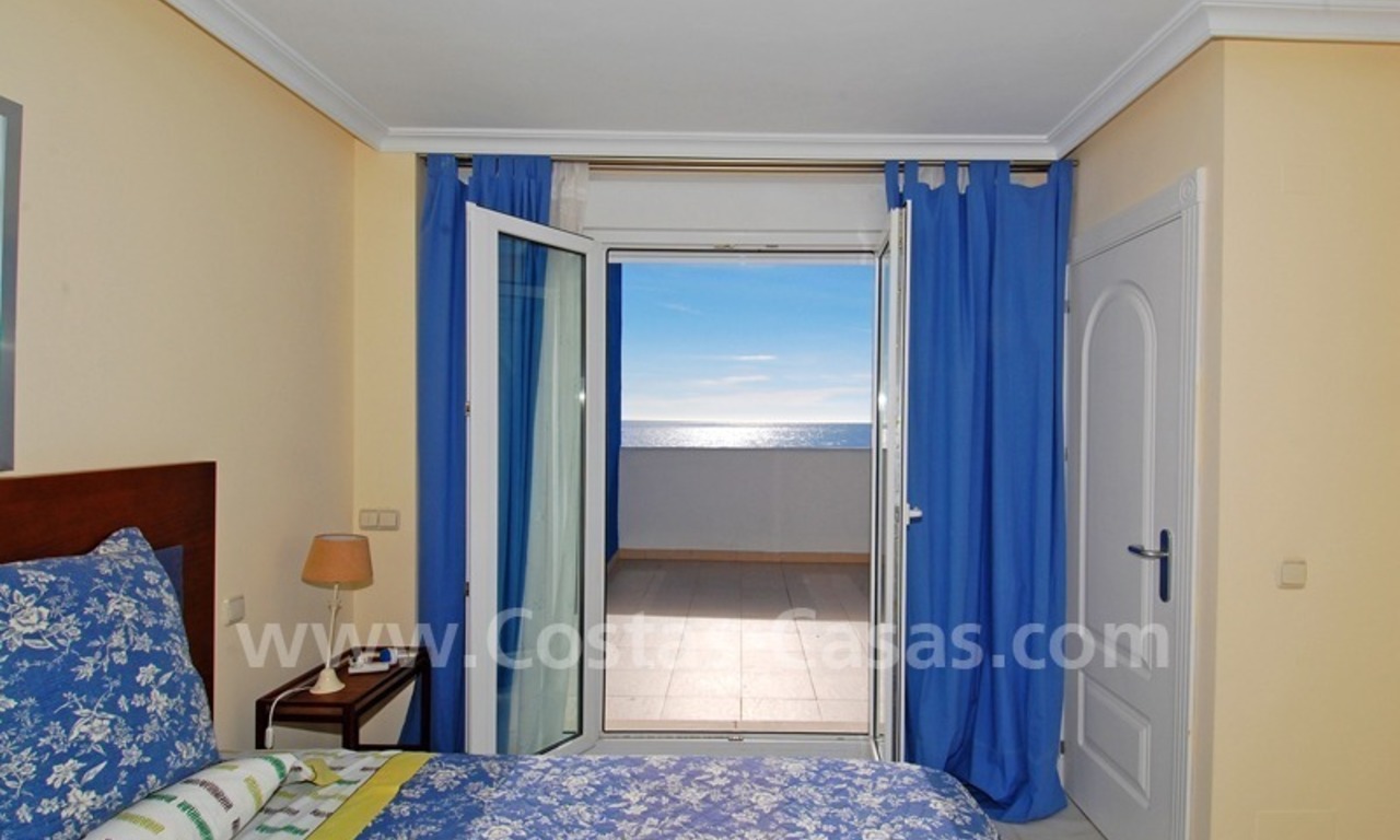 Eerstelijn strand huis te huur voor vakantie tussen Marbella en Estepona, Costa del Sol, Spanje 13