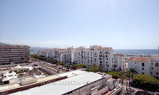 Te koop: penthouse in het hart van Puerto Banús, Marbella 26