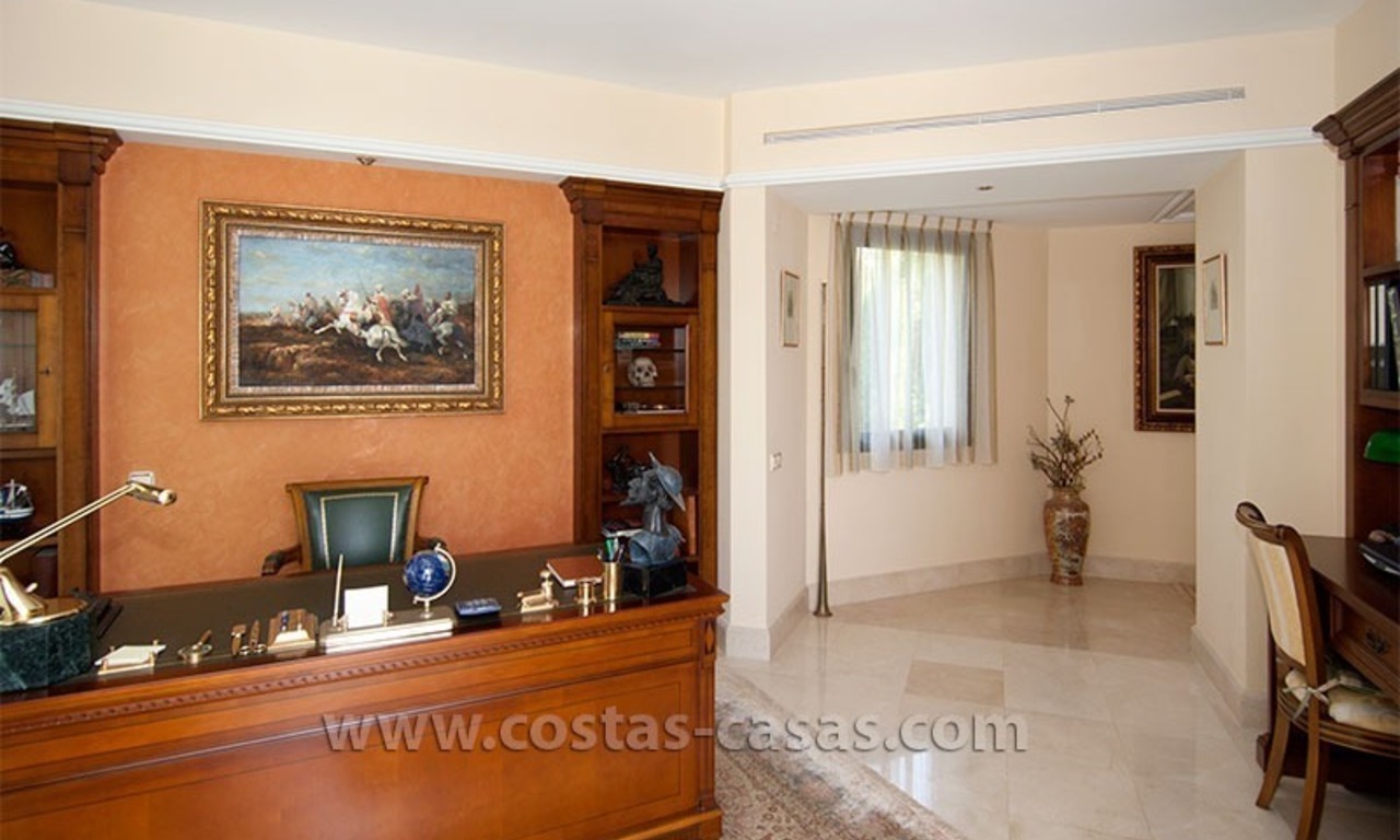 Te koop: Luxueuze Villa in Mediterrane Stijl op de Golden Mile in Marbella 28
