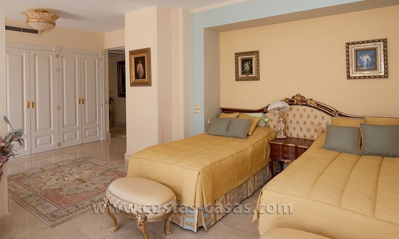 Te koop: Luxueuze Villa in Mediterrane Stijl op de Golden Mile in Marbella 30