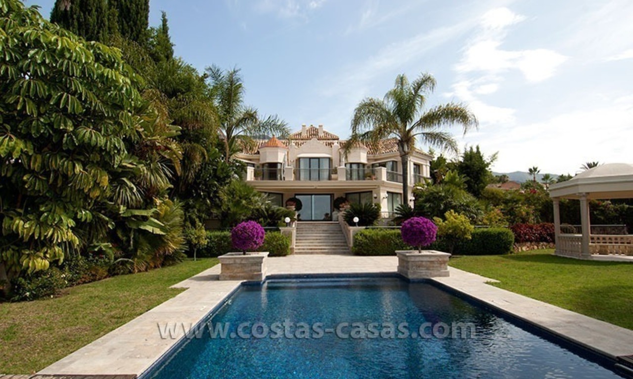 Te koop: Luxueuze Villa in Mediterrane Stijl op de Golden Mile in Marbella 10