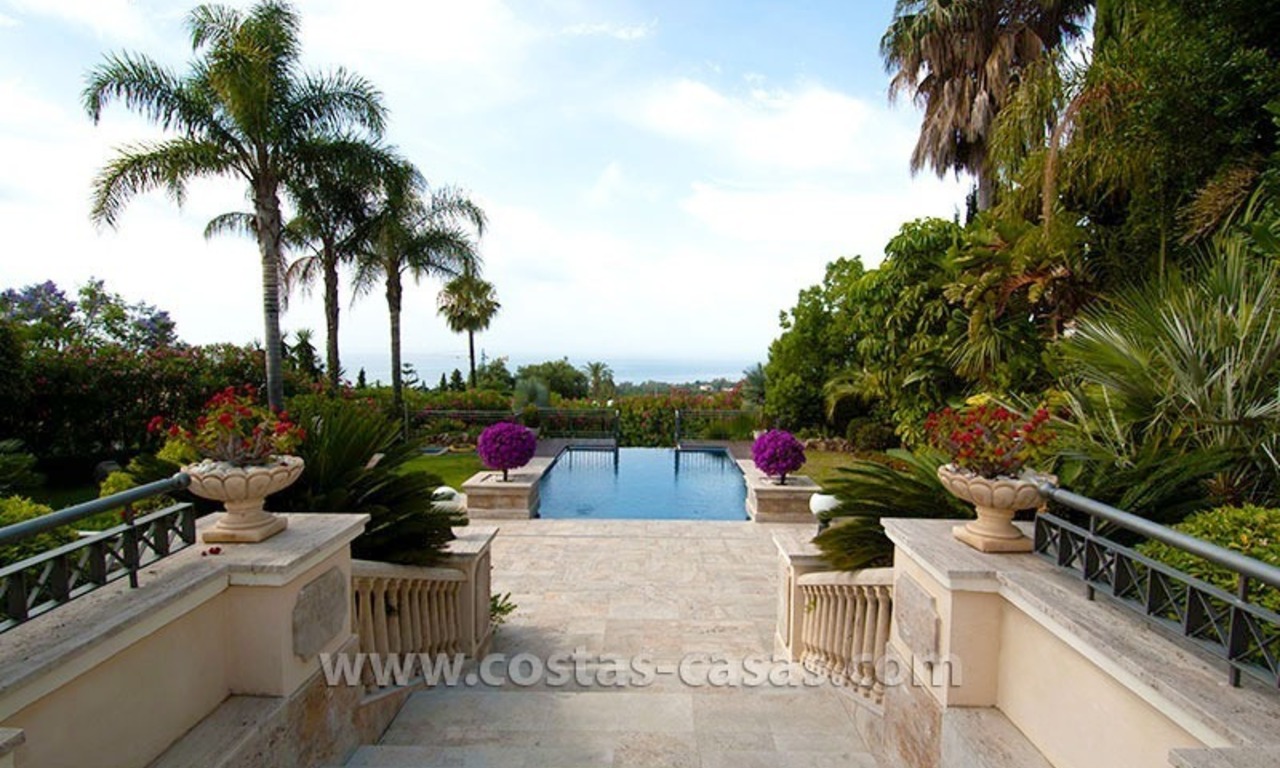 Te koop: Luxueuze Villa in Mediterrane Stijl op de Golden Mile in Marbella 0