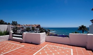 Te koop: Zeer ruim eerstelijns strand penthouse in Puerto Banús, Marbella 20