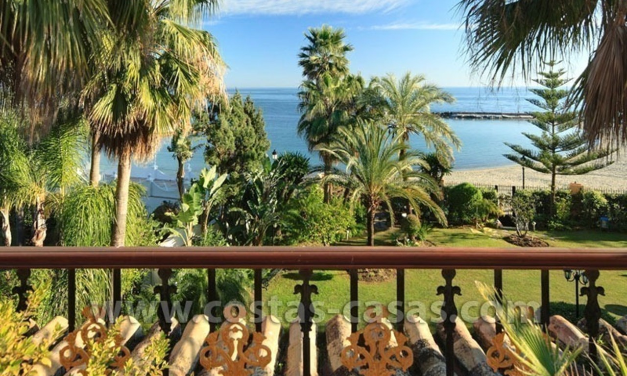 Exclusief beachfront penthouse te koop in Puerto Banus, Marbella 4