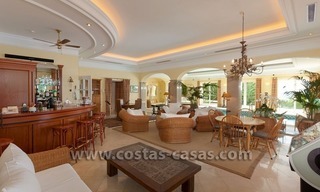 Te koop: Enorme villa nabij golfbanen te Benahavís – Marbella 12