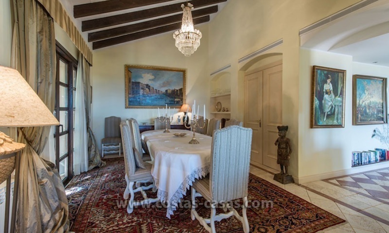 Te koop: Luxueuze villa nabij golfbanen te Benahavís – Marbella 5