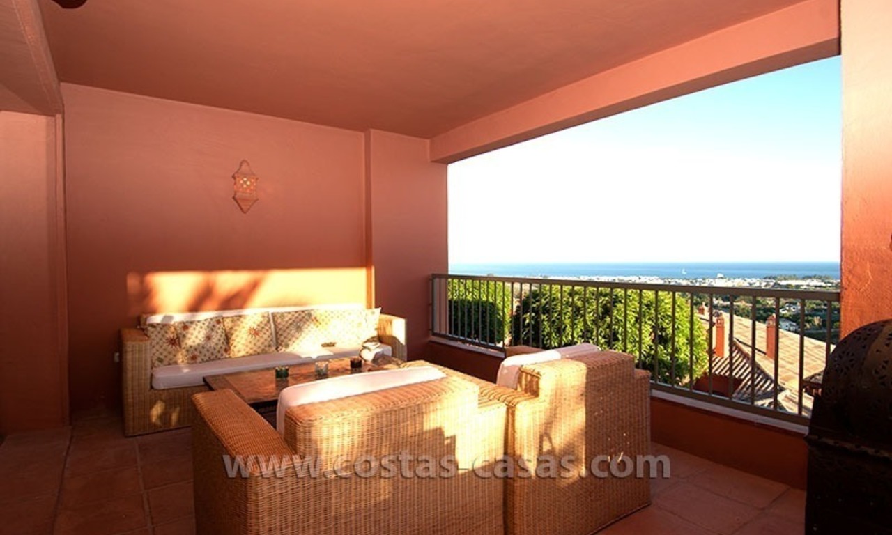 Te koop: Luxe appartement op een golfresort tussen Marbella, Benahavís en Estepona 1