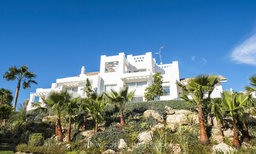 Moderne Mediterrane appartementen te koop met een eigen privé lagune aan de Costa del Sol 20063
