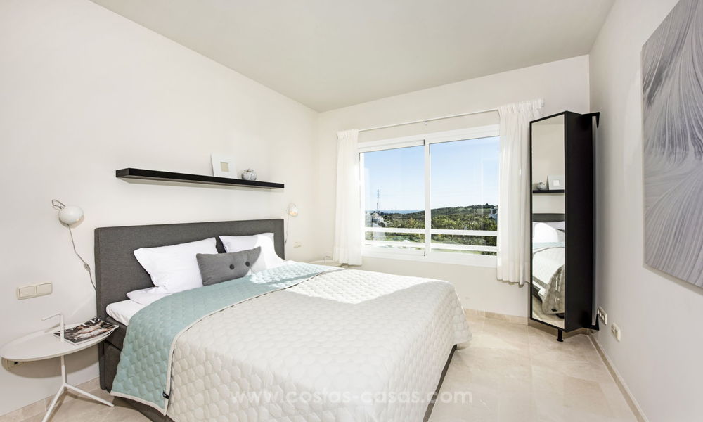 Moderne Mediterrane appartementen te koop met een eigen privé lagune aan de Costa del Sol 20078