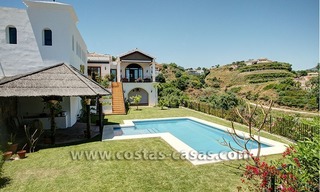 Te koop: Ruime klassieke villa op country club in Benahavís – Marbella 24