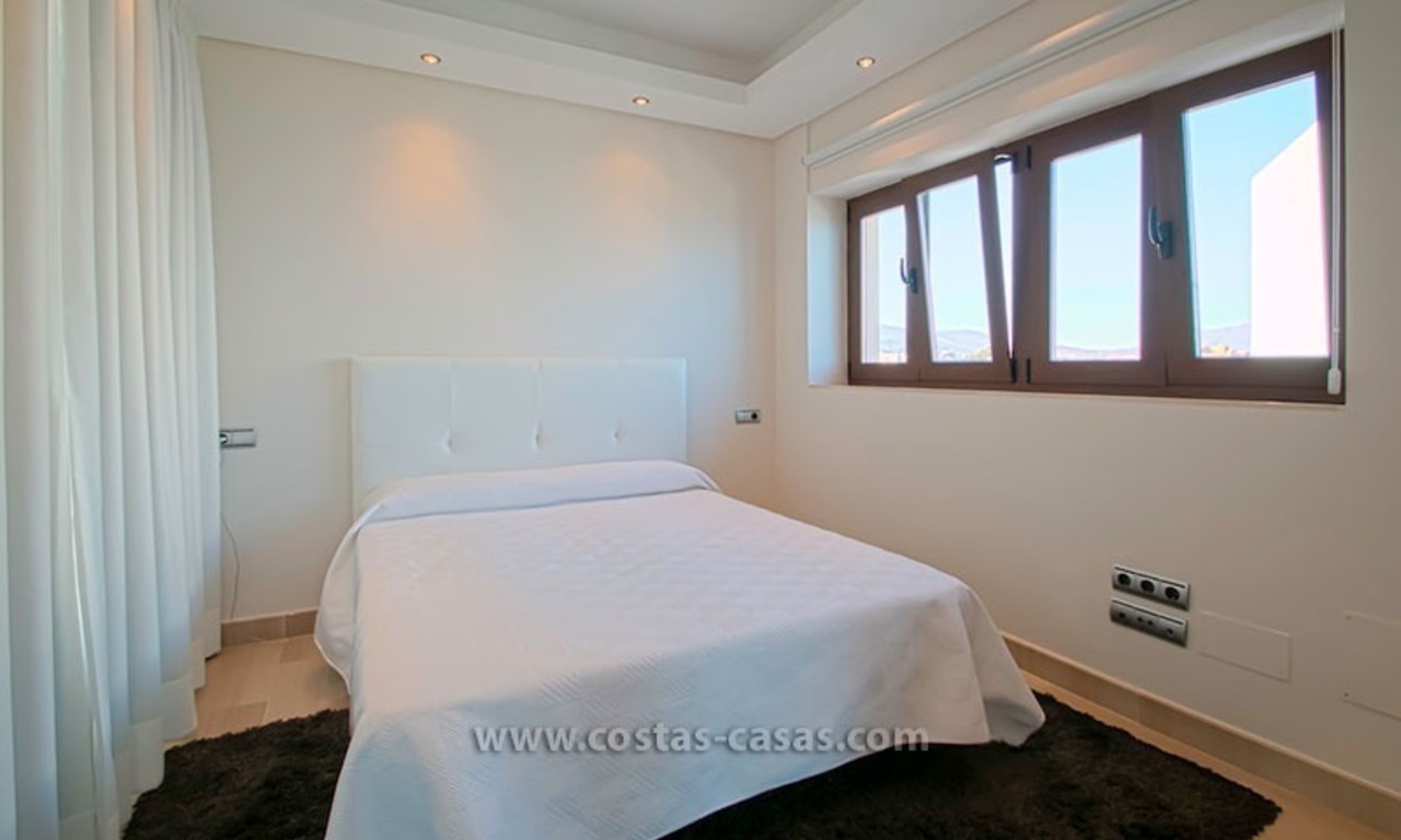 Te koop: Exclusief penthouse direct aan het strand op de New Golden Mile tussen Marbella en Estepona 10