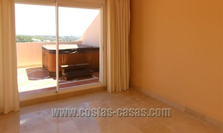 Te koop: Luxueus groot penthouse in Nueva Andalucía, Marbella’s Golf Vallei 17