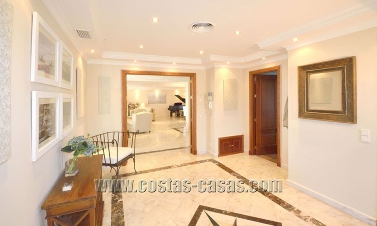 Te koop: Prachtige luxe villa in Marbella Oost 8