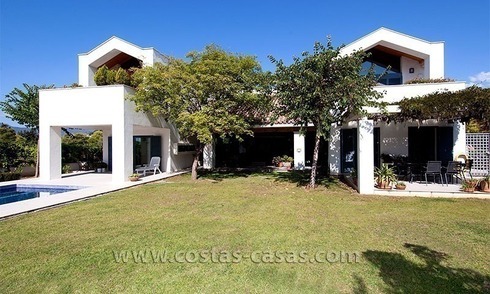 Te koop: Luxe ecologische moderne villa in Nueva Andalucía, Marbella 